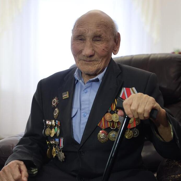 100 лет исполнилось ветерану войны, якутянину Науму Слепцову